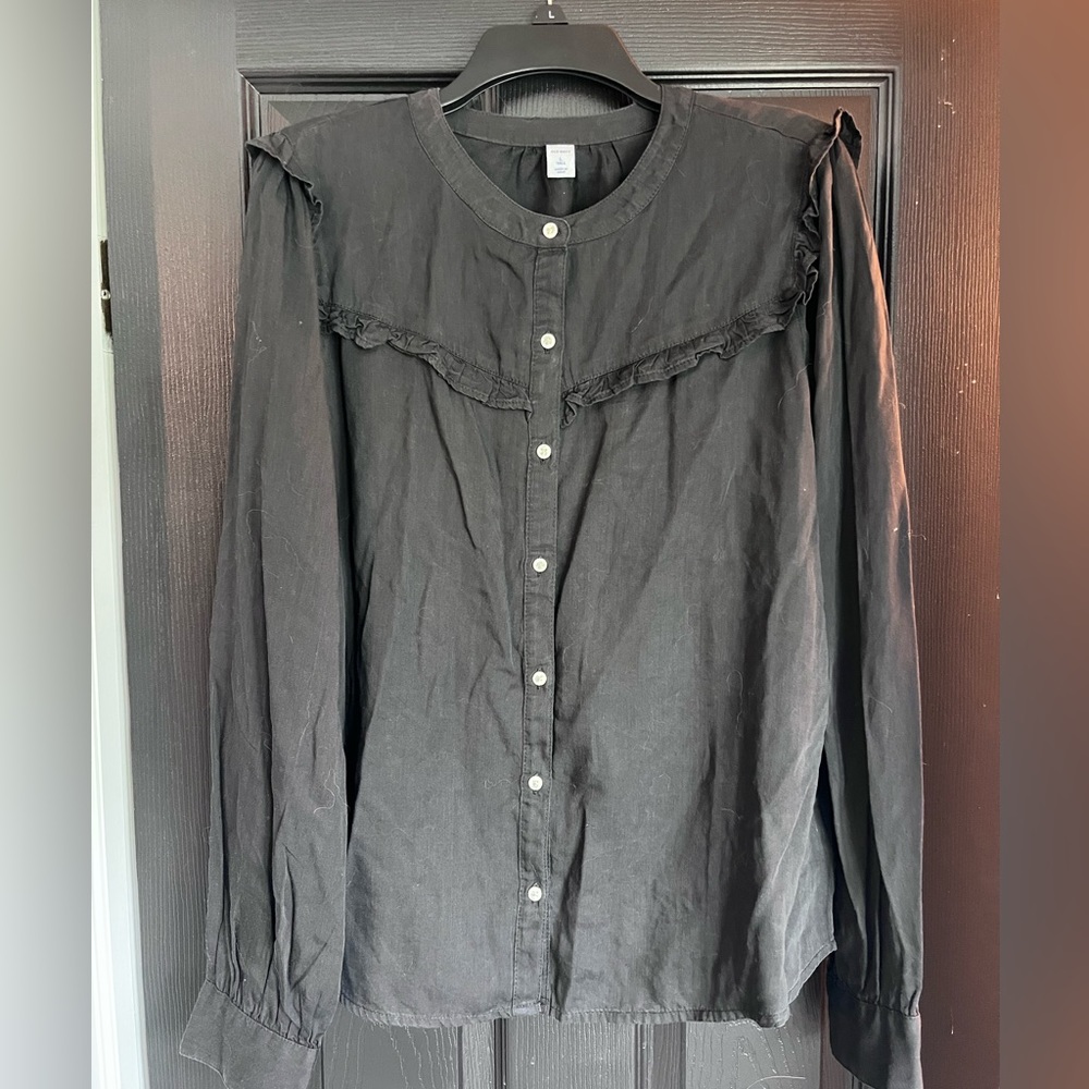Old Navy ruffle shoulder detail button down